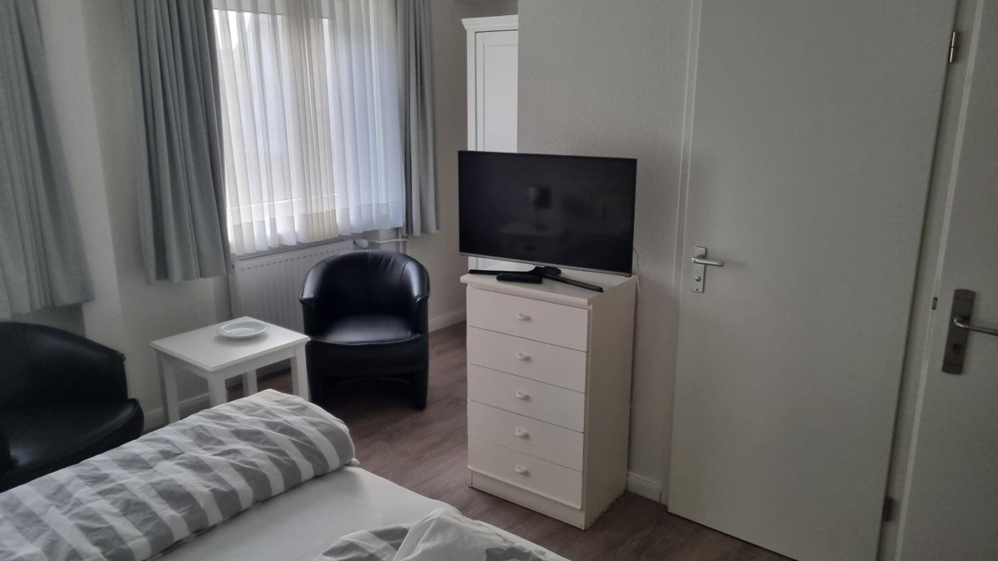 Hotel-Cafe-Lindow Wenningstedt-Braderup Exterior foto