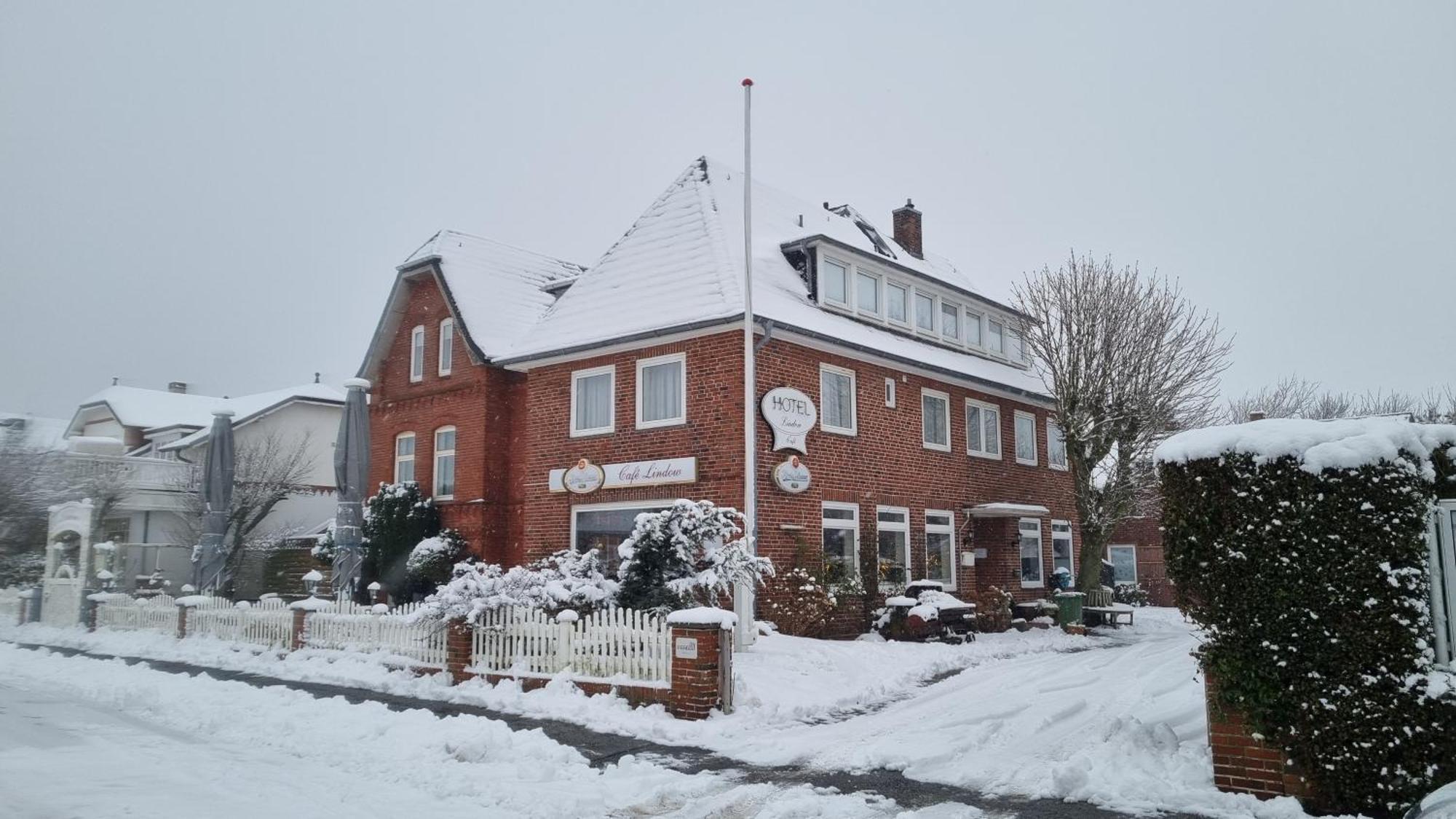 Hotel-Cafe-Lindow Wenningstedt-Braderup Exterior foto